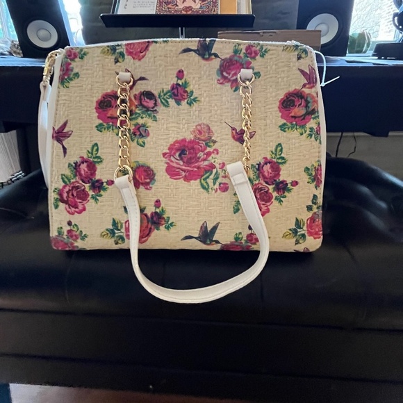 *NWT Betsey Johnson Welcome To The Big Bow Large Satchel Bag Coquette Floral - Picture 8 of 16